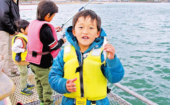 アジの数釣りを楽しもう！手ぶら釣行可の福岡海釣り公園で、食も釣りも堪能