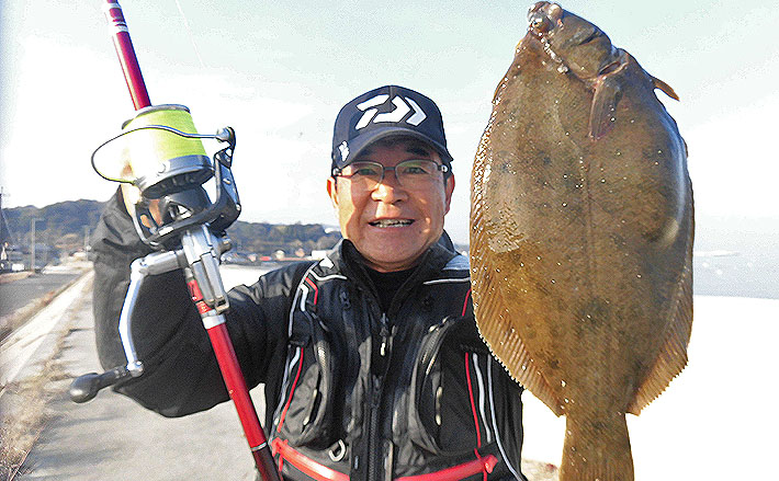 魚釣り 人気の超A級ポイントで投げカレイ！44cmマコ登場【淡路島浅野漁港