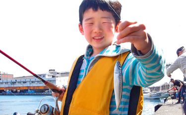 子供と楽しむ！釣って楽しい食べて楽しい波止釣り【神奈川県・小田原港】