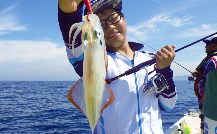 イカメタル釣行：ケンサキイカ80尾！数釣り満喫【佐賀県・仮屋湾