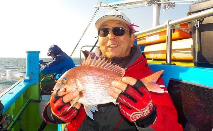 東京湾マダイ五目が楽しい！60cm超スズキも【神奈川県・一之瀬丸