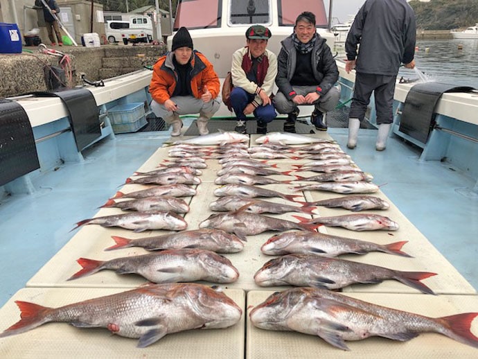 【長崎＆佐賀】船釣り最新釣果情報　50cmメジナにマダイ42尾！