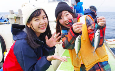 鈴原ありさがLTアジ釣りイベントをレポート！【神奈川県・まごう丸】