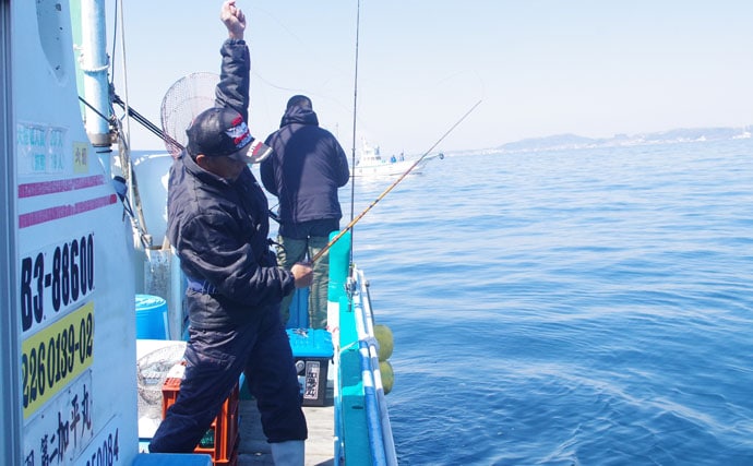伝統釣法『シャクリマダイ』　リールを使わず真鯛を釣り上げる【内房】