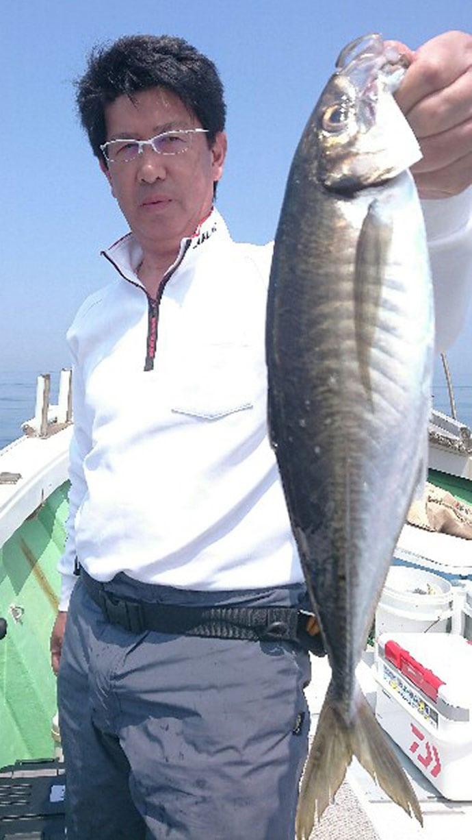【大分県】船釣り最新釣果　でかい！50cm級巨大アジに6kgマダイ