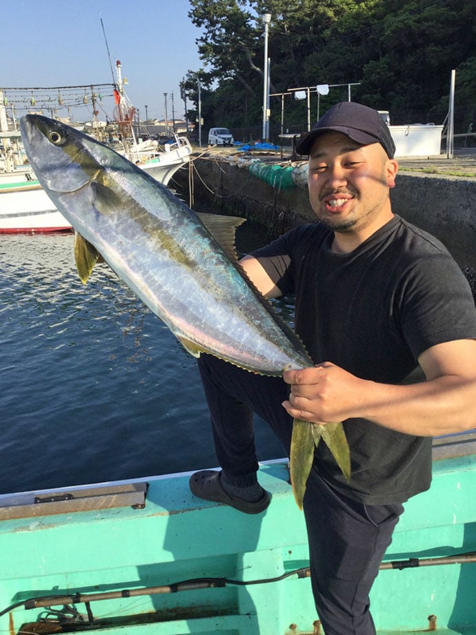 【芦屋沖】船釣り最新釣果　11kgヒラマサ含め船中青物70尾ヒット