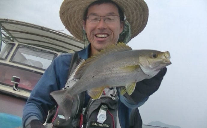 船五目釣りでマダイにイサギにスマガツオ　タナ合わせがキモ【徳島】