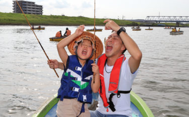 8歳の女の子が人生初のハゼ釣りへ挑戦　親子3代でのんびりボート釣行