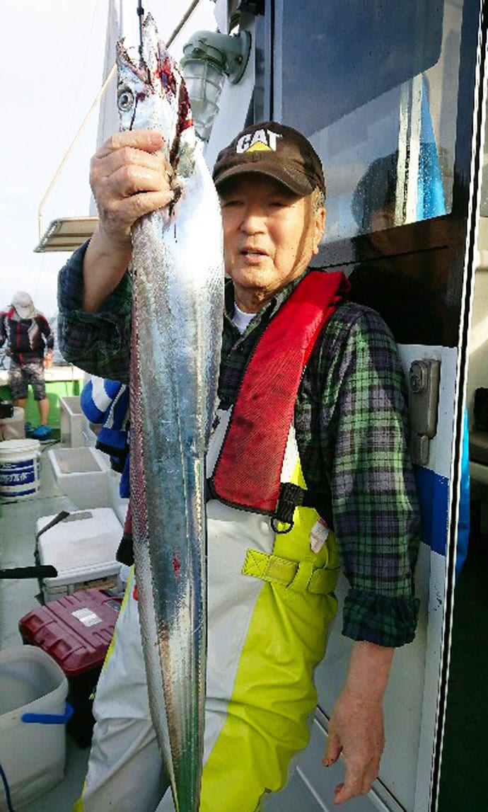 【大分県】沖釣り釣果速報　指6本級ドラゴンタチウオに25kgイシナギ