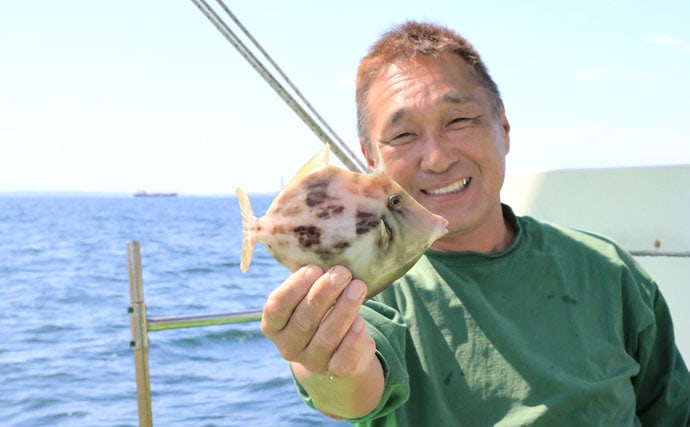 東京湾カワハギ船で厳しい中でも25cm超え多年魚キャッチ【弁天屋】