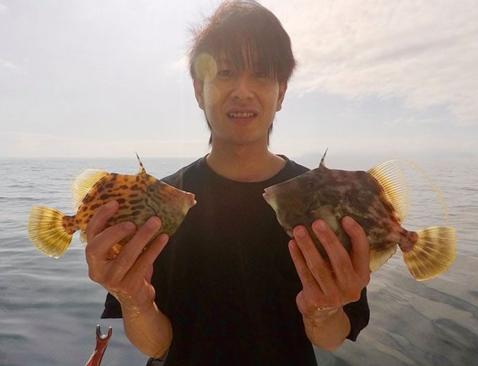 【大分県】沖釣り最新釣果　指幅6.5本級タチウオに33cmカワハギ