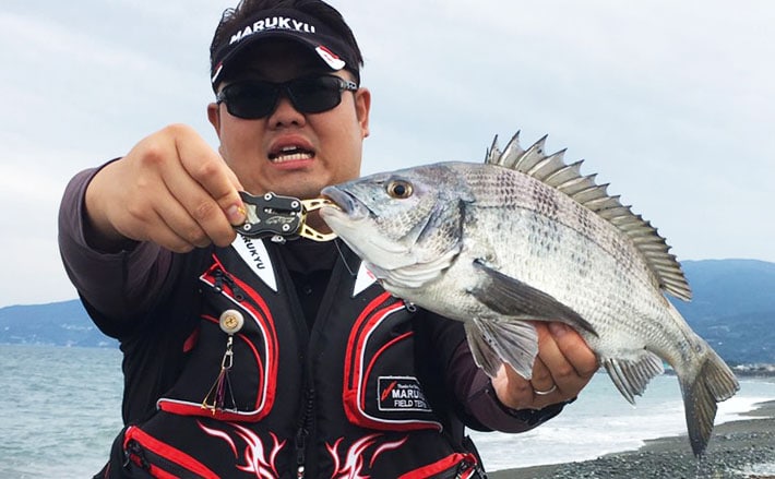 西湘サーフの渚釣りで41cm頭に本命クロダイ4尾【酒匂海岸】 | TSURINEWS