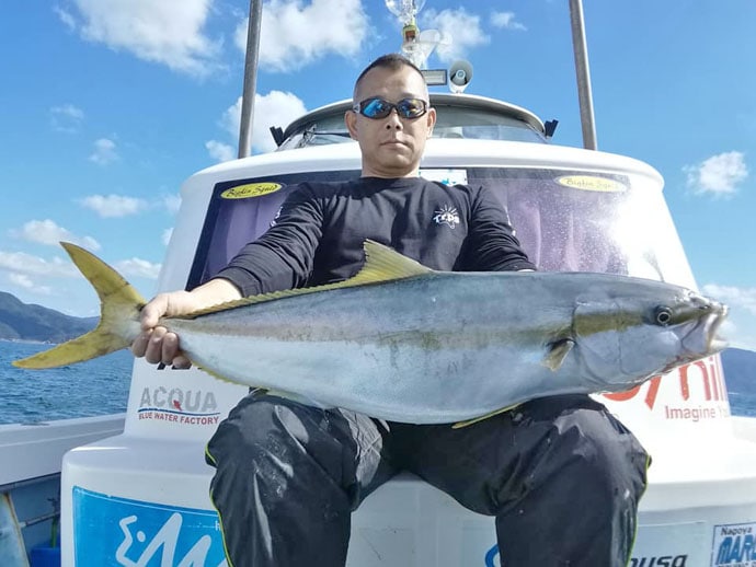 【静岡・三重・福井】沖釣り釣果速報　11kgカンパチに15kgタルイカ！