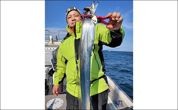 【大分県】沖釣り最新釣果　指6.5本ドラゴンタチウオに尺カワハギ！