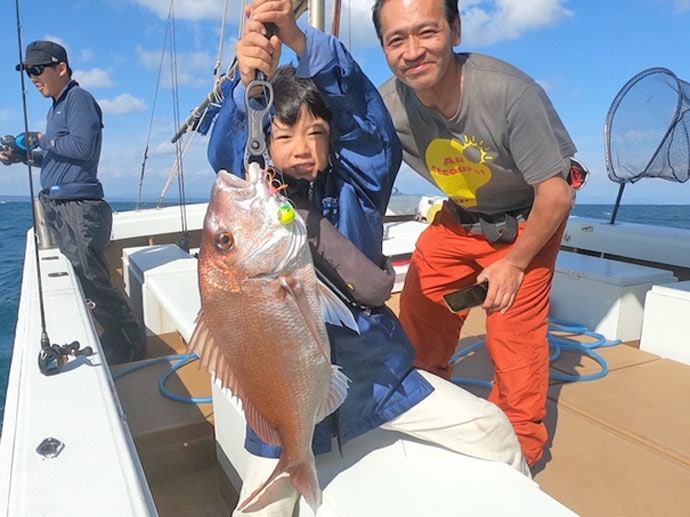 【福井・三重・静岡】沖釣り最新釣果　84cm頭に70cm超マダイ数釣り
