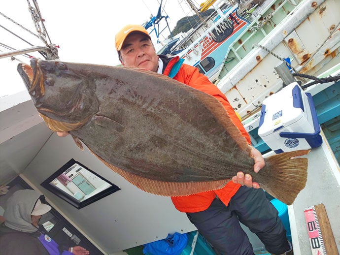 愛知 沖のエサ釣り最新釣果 80cm5kg超えの大判ヒラメ浮上 Tsurinews