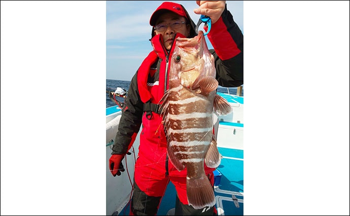 【玄界灘】沖のエサ釣り最新釣果　電動サンマ手繰り釣りで11kg寒ブリ