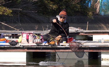 ヘラブナ釣り初心者入門　低水温期はやっぱり『段差の底釣り』（第7回）
