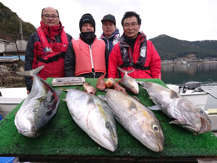 【三重県】船＆イカダ釣り最新釣果　トンジギで10kgビンチョウマグロ