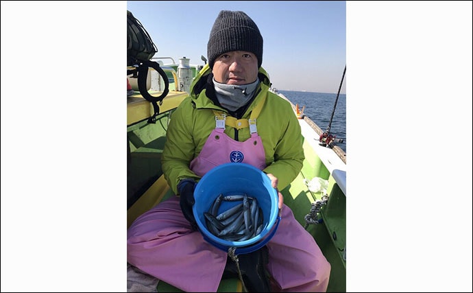 会社の『釣り部』で船シロギス釣りに挑戦　厳冬期でも23尾【荒川屋】