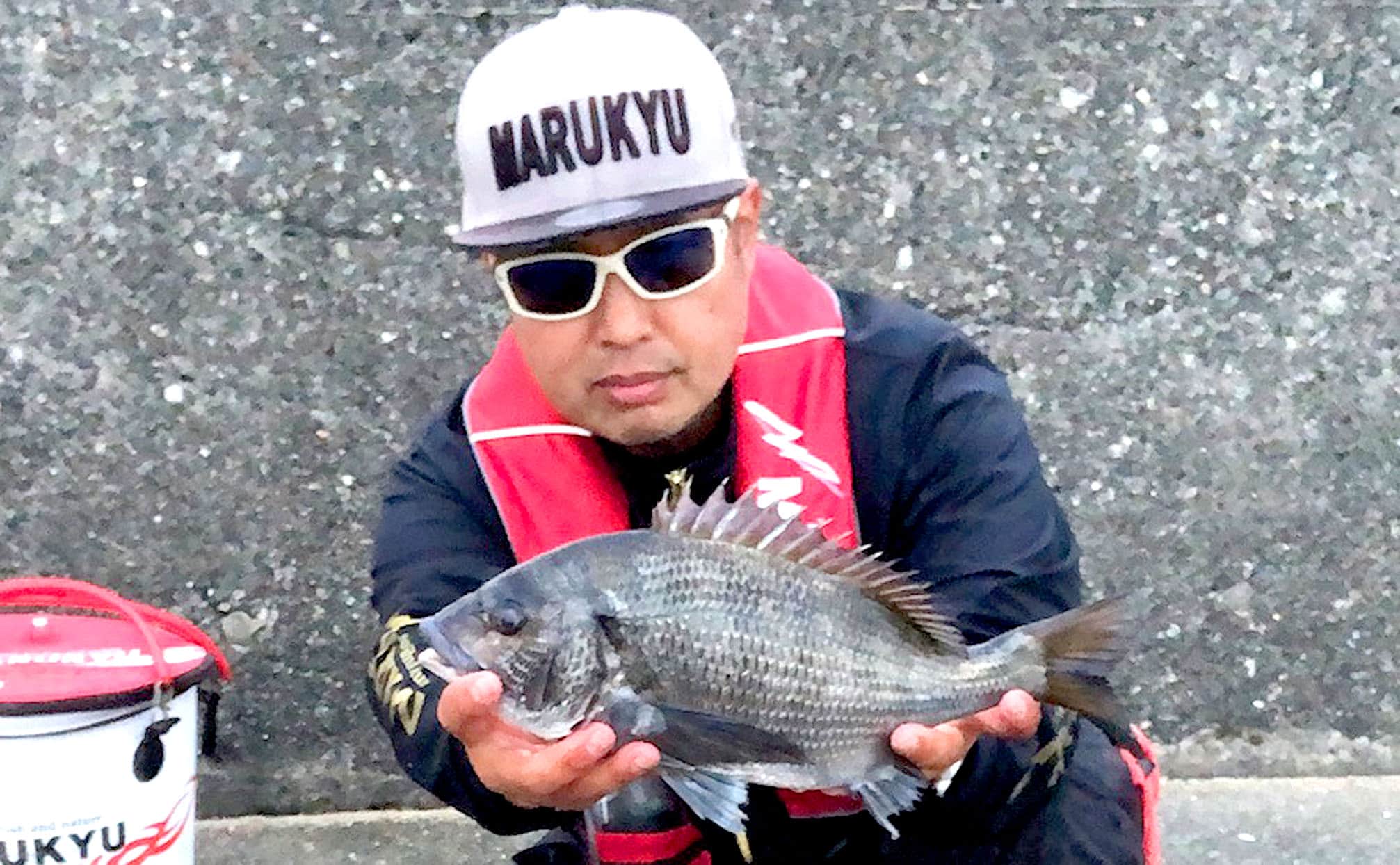 ウキダンゴ釣りで 乗っ込み クロダイ連発 静岡県 浜名湖 Tsurinews