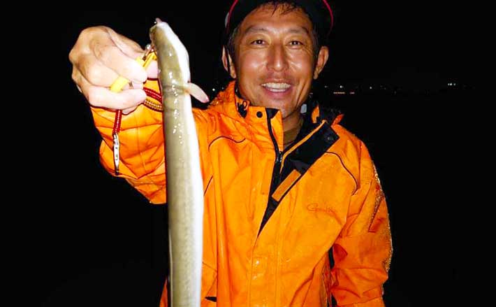 河川のぶっこみ釣りでウナギ2尾 エサはミミズ アケミ貝 愛知 新川 Tsurinews