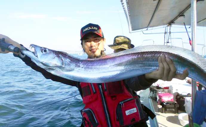 【大分・熊本】沖釣り最新釣果　指7本級頭にドラゴンタチウオ連日浮上