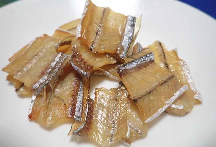 【釣果レシピ】タチウオの「骨せんべい」　栄養抜群のオヤツ＆オツマミ