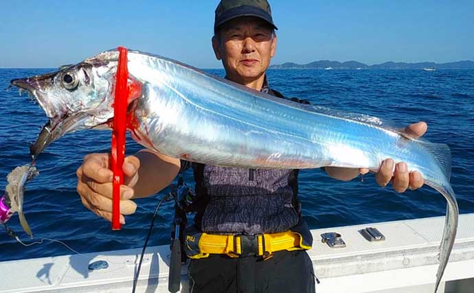 【大分・熊本】沖釣り最新釣果　指9.5本『神龍』級タチウオ浮上相次ぐ
