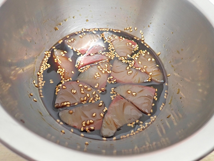 【釣果レシピ】手軽に作れる「イナダの漬け丼」　お茶漬けにもオススメ