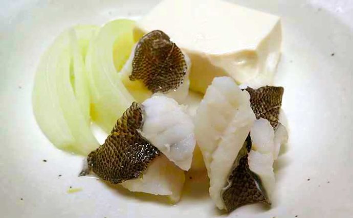 【釣果レシピ】冬の魚鍋：メバルの玉ねぎ鍋　締めはそうめんでサッパリ