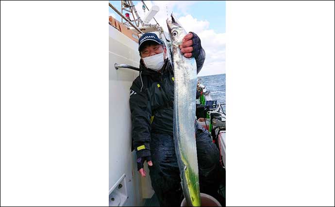 【大分・熊本】沖釣り最新釣果　良型タチウオにカワハギ＆マダイ数釣りも