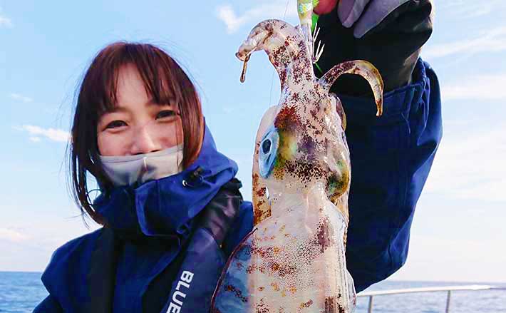 真冬の「激渋」ティップランエギングでキロ超えアオリイカ一閃【佐賀