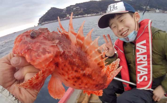 子連れ手こぎボート釣りでオニカサゴ手中 キス仕掛けが奏功 静岡 Tsurinews