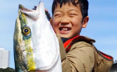 【愛知・三重】沖のルアー最新釣果　少年アングラーが見事にワラサ手中