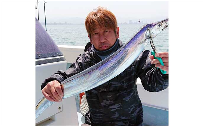 博多湾『ライトテンヤタチウオ』釣りで指6本級頭に17尾【SEASON】