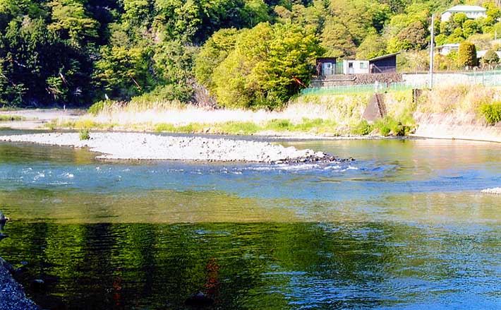 21山梨 アユトモ釣りオススメ河川 桂川 下流部では尺級の実績も Tsurinews 21山梨 アユトモ釣りオススメ河川 桂川 下流部では尺級の実績も Tsurinews