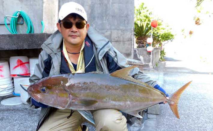 離島での泳がせ釣りで10kg超カンパチをキャッチ 八丈島 アサギク Tsurinews