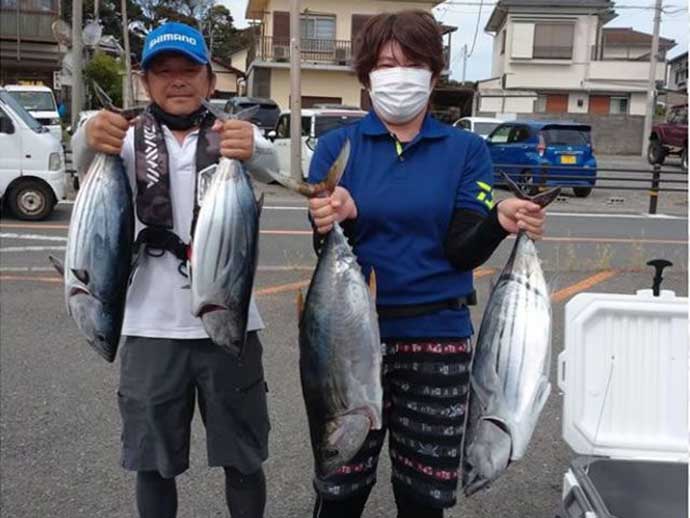 昨日ナニ釣れた？沖釣り速報：東京湾アジ快釣に子供たち歓声【神奈川】