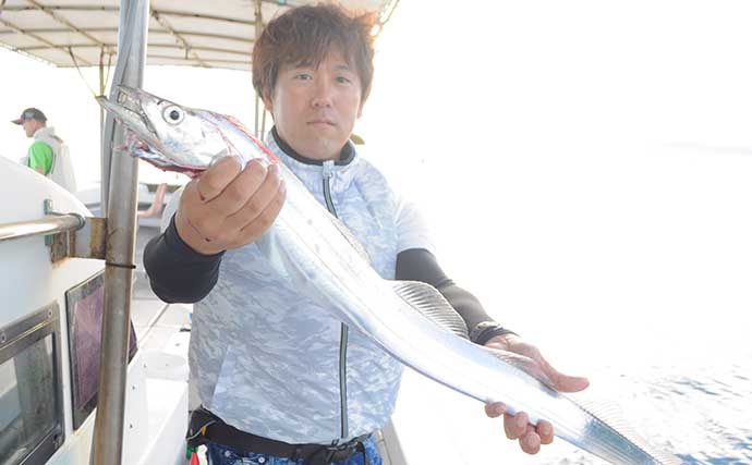 大阪湾テンヤタチウオ釣りシーズン開幕　良型交じりで好調【瑞宝丸】