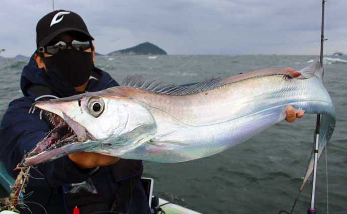 テンヤタチウオ釣りで指8本級頭に40尾　大型狙い＆食い損ね対応策とは？