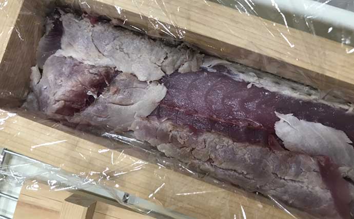 釣り人的「時短レシピ」：〆鯖＆鯖の押し寿司　回転寿司のシャリを活用？