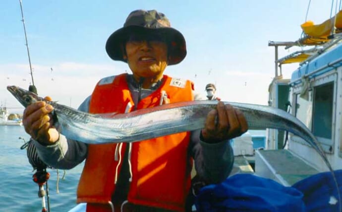 テンビンタチウオ釣りで指5本級含み本命36匹　サバフグ被害にめげず奮闘