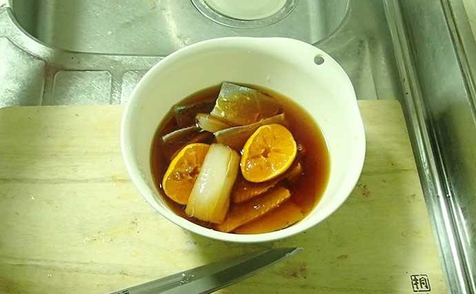 釣り人的「本格和食」レシピ：タチウオの柚庵焼き　ミカンの流用でOK
