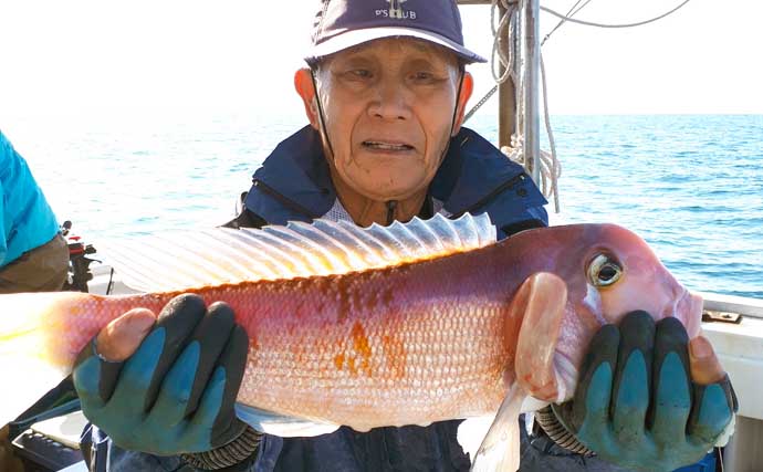 【福岡】沖のエサ釣り最新釣果　エビラバ＆ひとつテンヤでカラフル釣果