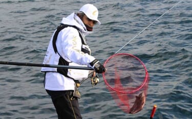 沖磯フカセ釣りで良型クロ好打　進化止まらぬウェア＆アイテムに大注目