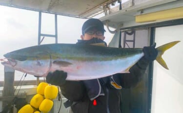 【福岡】沖のルアー最新釣果　寒ブリジギングで10kg超え含み良型続々