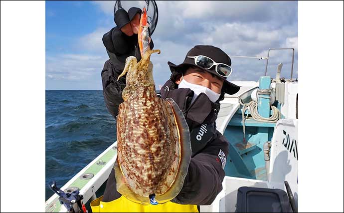 【愛知】沖のエサ釣り最新釣果　フグ釣りで1.7kg超特大ヒガンフグ登場