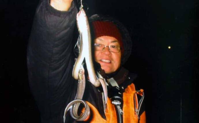 夜の堤防でアナゴ釣り　3本の置き竿体制で本命10匹キャッチに満足