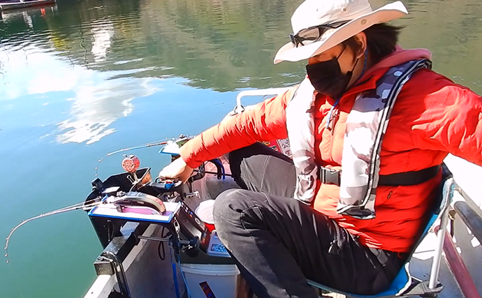精進湖ボートワカサギ釣りで675尾　群れ抜けた時間の有効活用がキモ